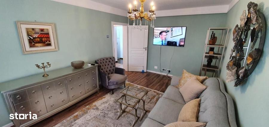 Apartament cu 3 camere decomandat, mobilat în Tineretului