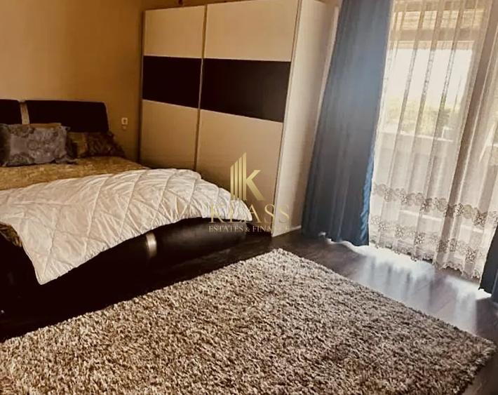 Casă individuală cu 5 camere cu Canalizare în Vitan