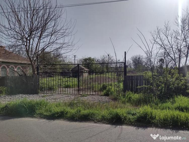 Teren intravilan 2.566 mp. in loc. Romanu, jud. Braila zona centrala. - 3