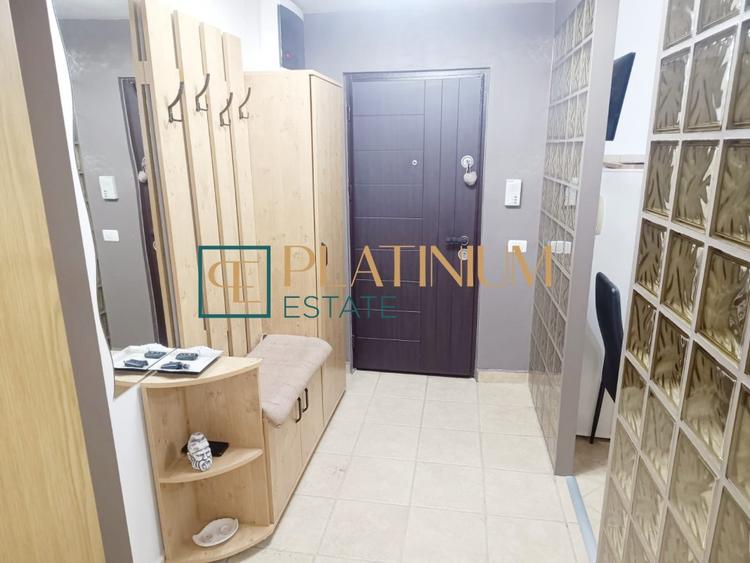 Apartament cu 4 camere decomandat, mobilat în Lipovei