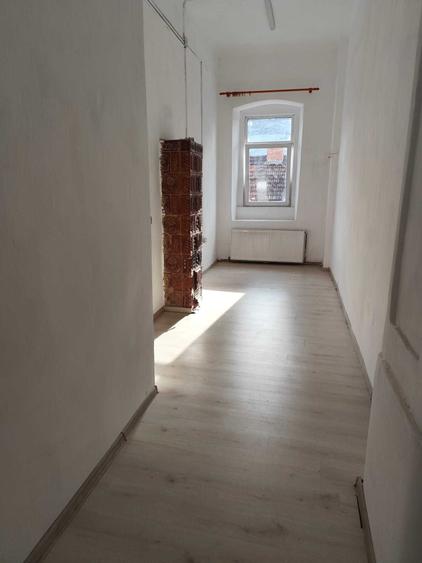 Spațiu comercial, de 38 mp, în Central