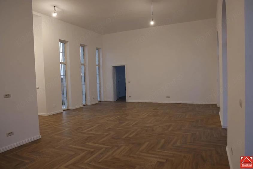Casă cu Teren 388 Mp în Vladimirescu