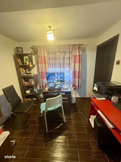 Casă cu 4 camere cu Teren 350 Mp în Central
