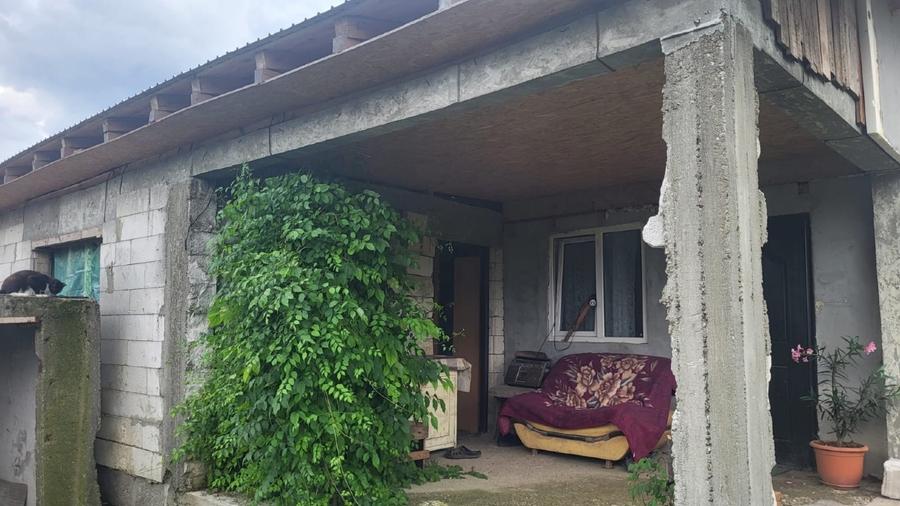 Casă individuală cu 3 camere cu Teren 450 Mp în Surlari