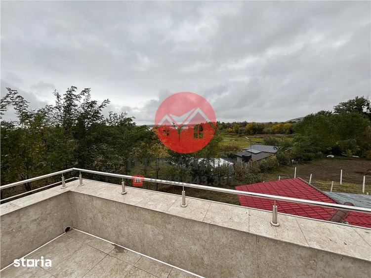 Casa de vacanta noua cu iesire si vedere superba la lac - 6