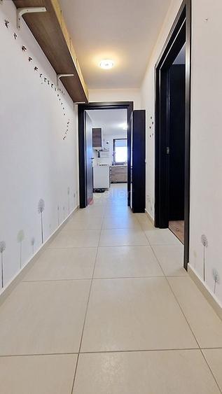 Apartament cu 2 camere decomandat, mobilat în Tractorul