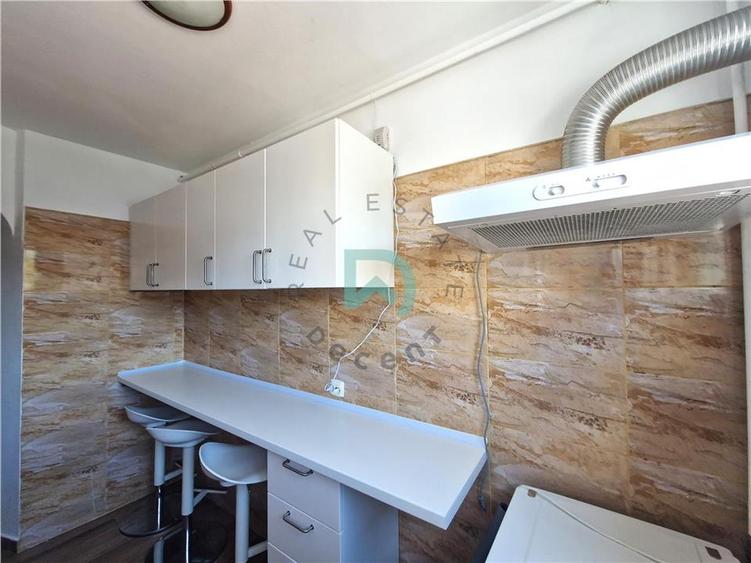 Apartament cu 2 camere decomandat, mobilat în Astra