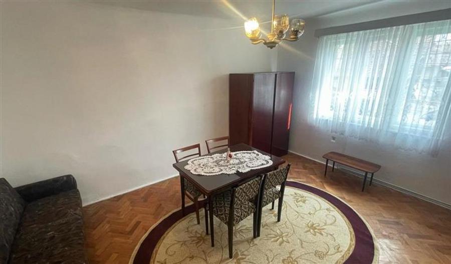 Apartament cu 3 camere decomandat, mobilat în Unirii