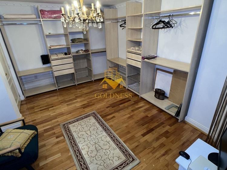 Casă individuală cu 6 camere cu Canalizare în Gruia