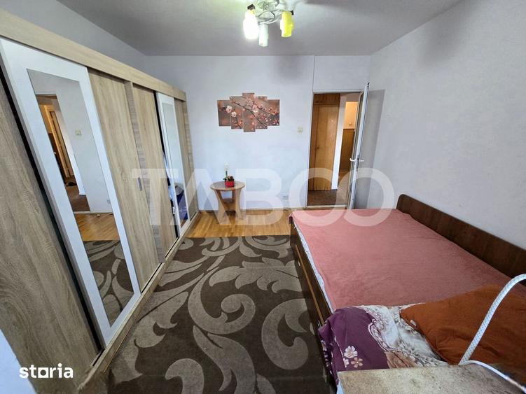 Apartament cu 3 camere decomandat, mobilat în Turnișor