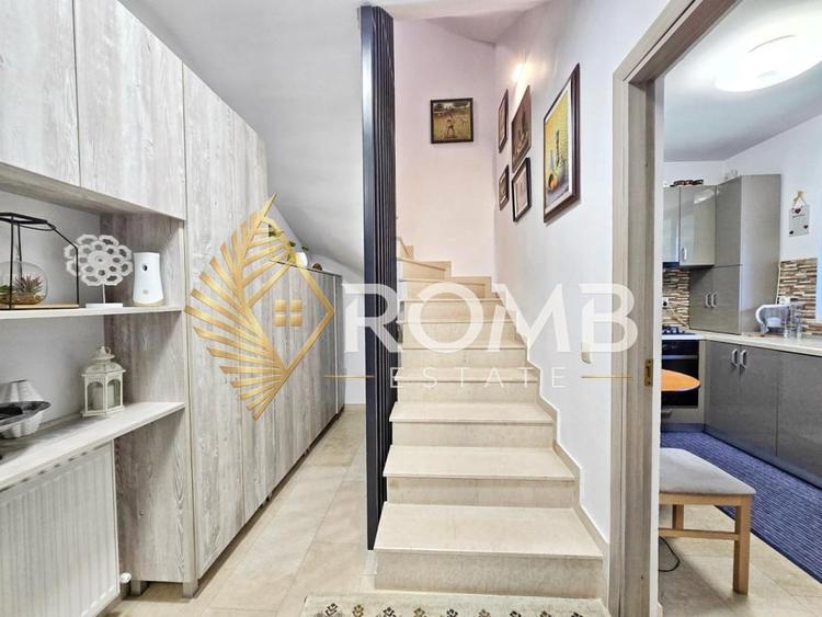 Duplex cu 6 camere cu Canalizare în Florești