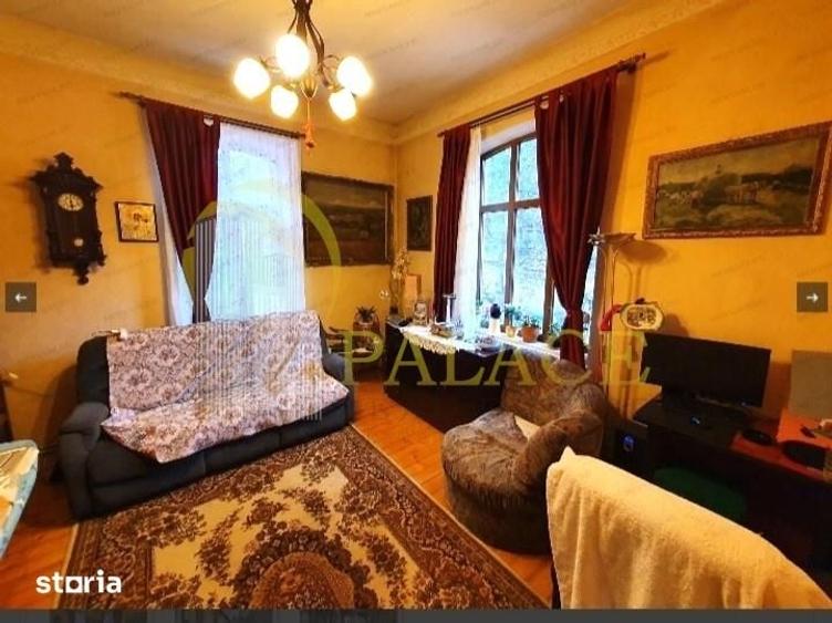 Casă cu 6 camere cu Teren 1152 Mp în Sinaia