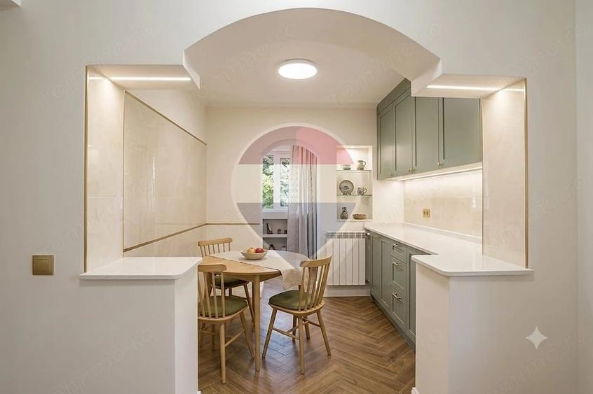 Apartament cu 3 camere decomandat în Spital
