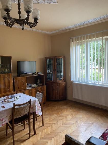 Casă cu 3 camere cu Teren 160 Mp în Central