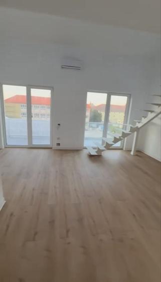 Apartament cu 3 camere semidecomandat în Nufărul