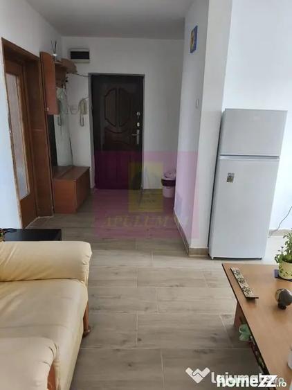 Apartament cu 3 camere decomandat în Decebal