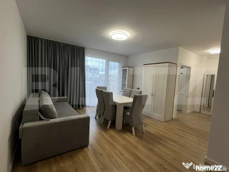 Apartament cu 3 camere semidecomandat în Florești