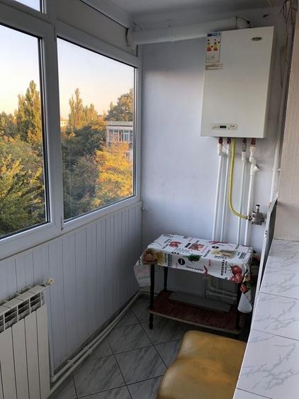 Garsonieră decomandată în Central