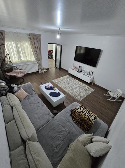 Casă cu 2 camere în Lupeni