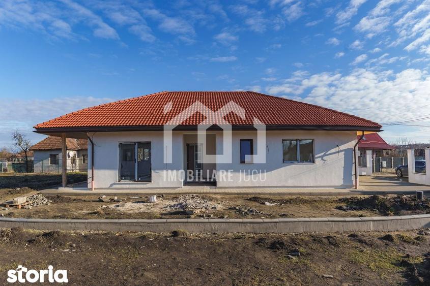 Casă cu 4 camere cu Teren 750 Mp în Jucu