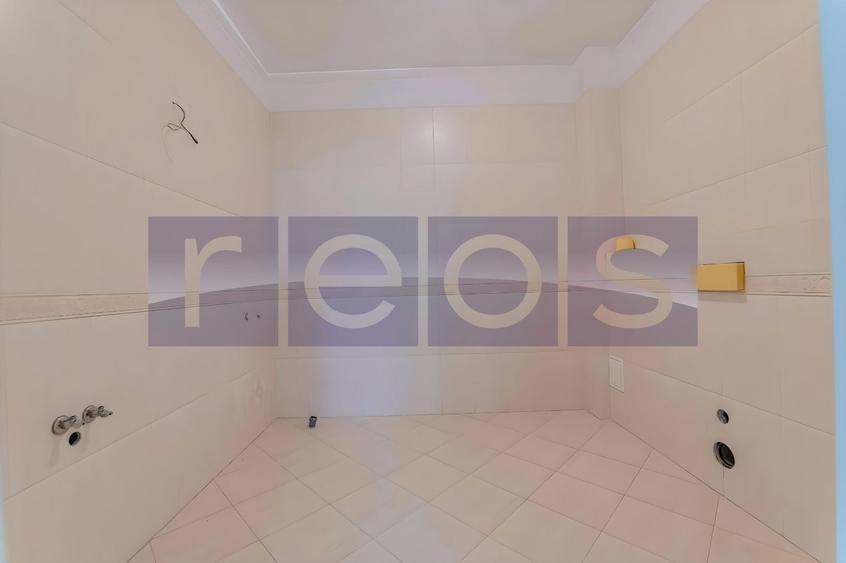 Apartament cu 3 camere semidecomandat în P-ța Dorobanți