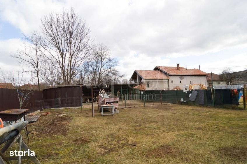 Casă cu 3 camere cu Teren 800 Mp în Căpușu Mare