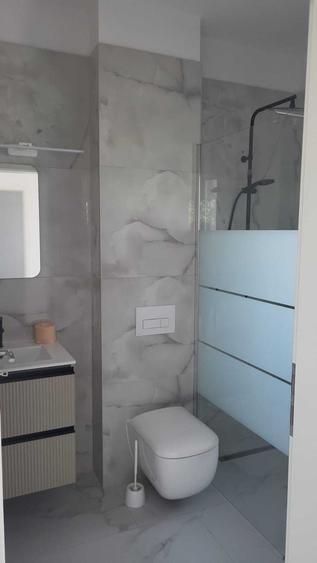 Apartament cu 3 camere decomandat în Moșnița Veche