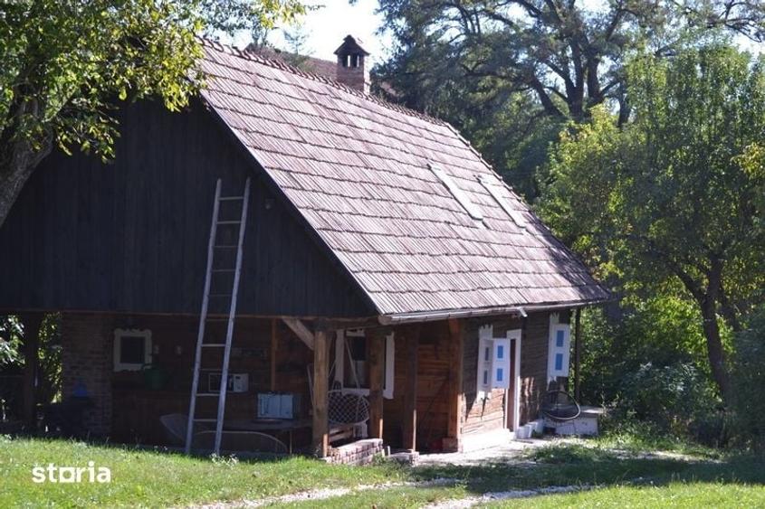 Casă cu 3 camere decomandat cu Teren 70 Mp în Ozun