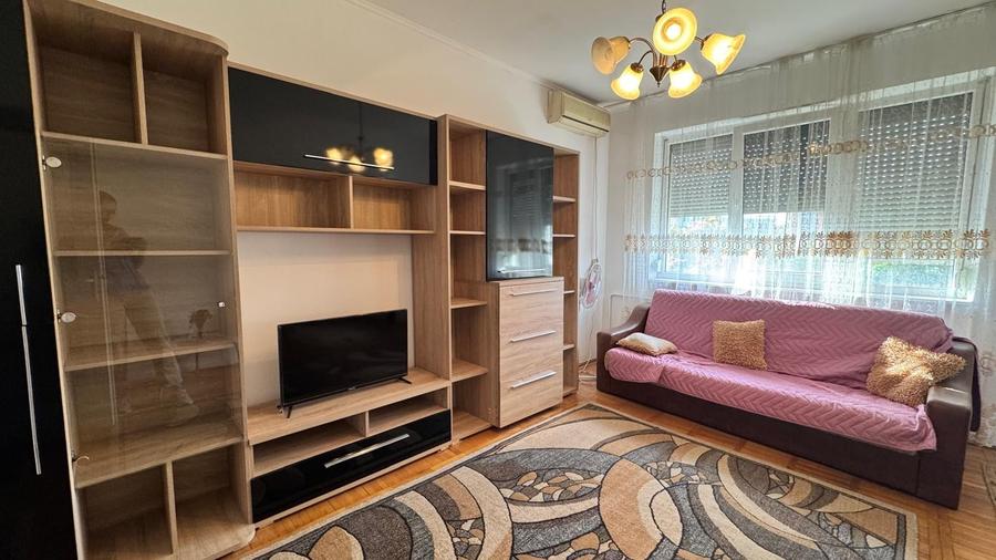 Apartament cu 3 camere decomandat în Dacia