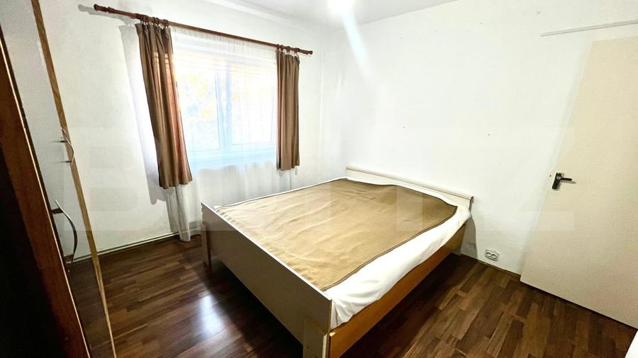 Apartament cu 4 camere decomandat în Călan