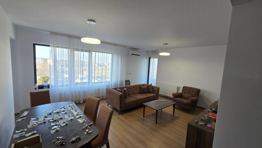 Apartament cu 2 camere decomandat în Nord-Est