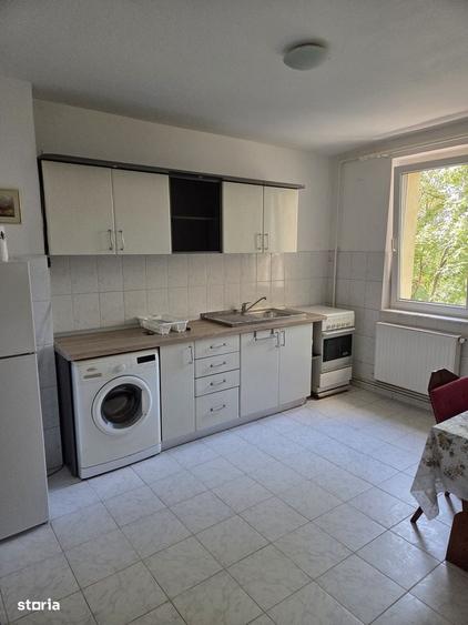 Apartament cu 2 camere, mobilat în Central