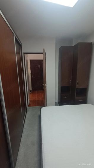 Apartament cu 2 camere semidecomandat în Berceni