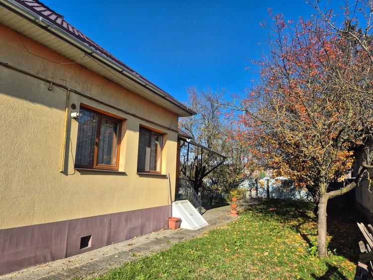 Casă cu 3 camere în Florești