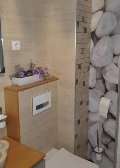 Apartament cu 3 camere semidecomandat în Florești — fotografia 3