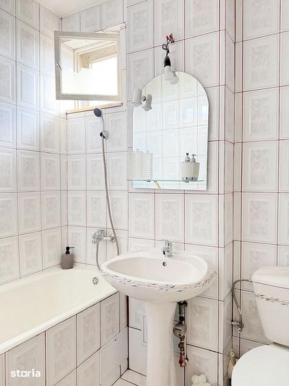 Apartament cu 4 camere semidecomandat în Decebal