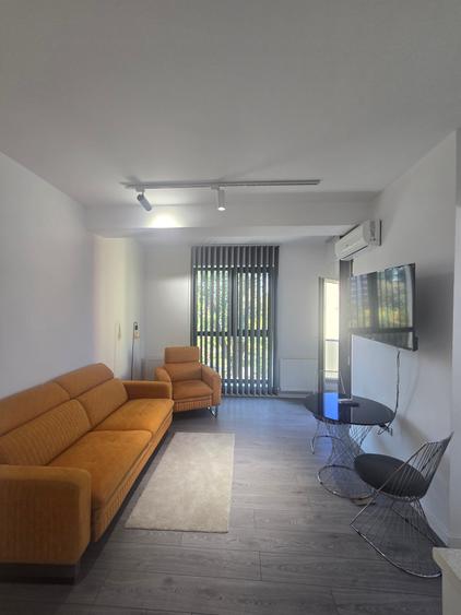 Apartament cu 2 camere decomandat în Politehnica