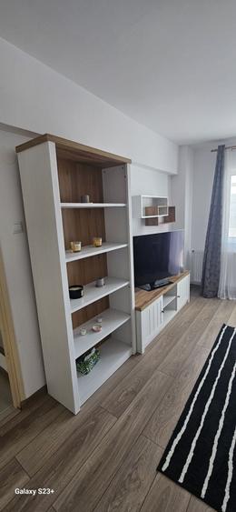 Apartament cu 2 camere decomandat în Faleză