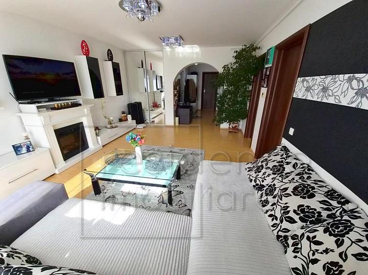 Apartament cu 2 camere nedecomandat, mobilat în Iris