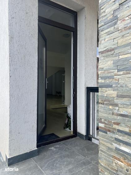 Apartament cu 5 camere în Vitan