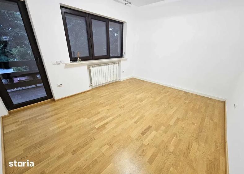 Spațiu comercial, de 120 mp, în Domenii