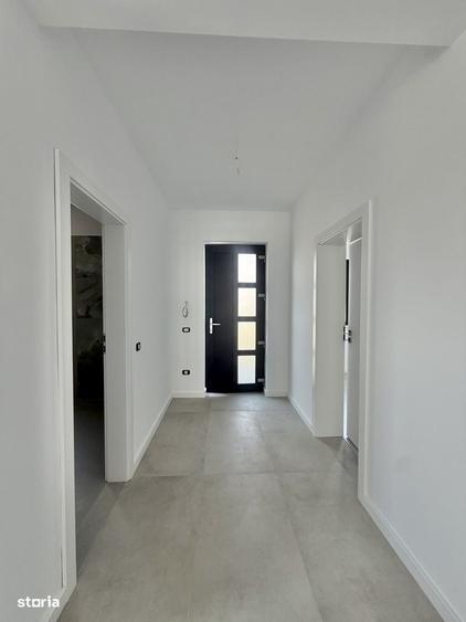 Casă cu 4 camere în Giroc
