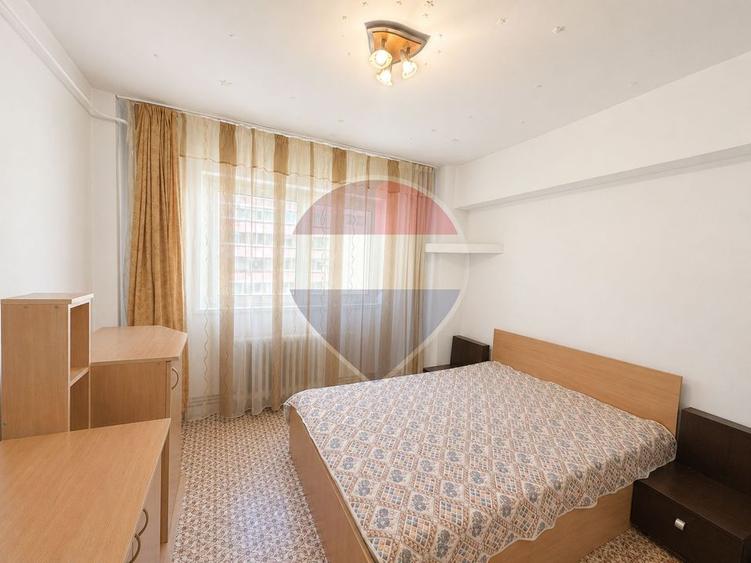 Apartament cu 3 camere în Răcădău