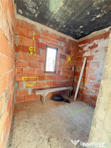Casă cu 5 camere cu Teren 350 Mp în Săcălaz