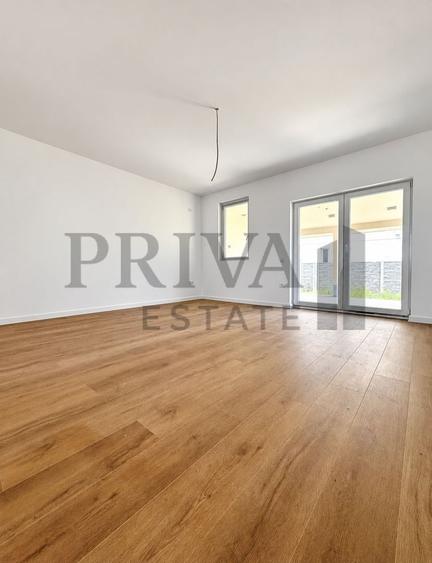 Duplex cu 4 camere cu Canalizare în Chișoda