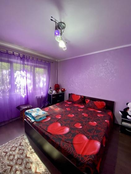 Apartament cu 3 camere decomandat în Militari