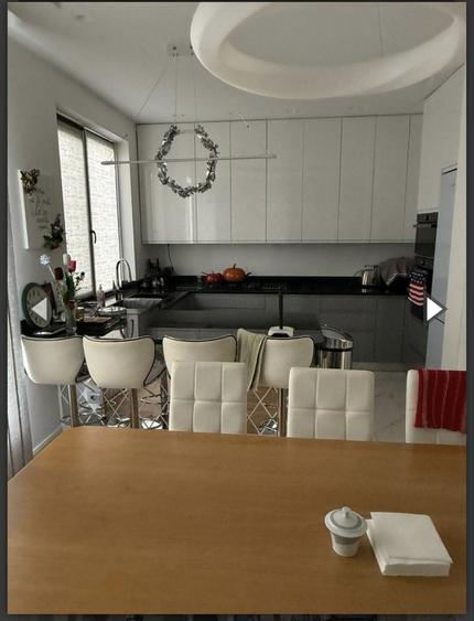 Casă cu 3 camere în Mitocu Dragomirnei