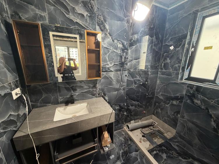 Casă individuală cu 4 camere cu Canalizare în Central
