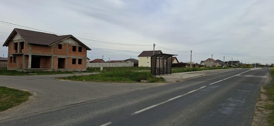 Casă cu 4 camere în Aluniș