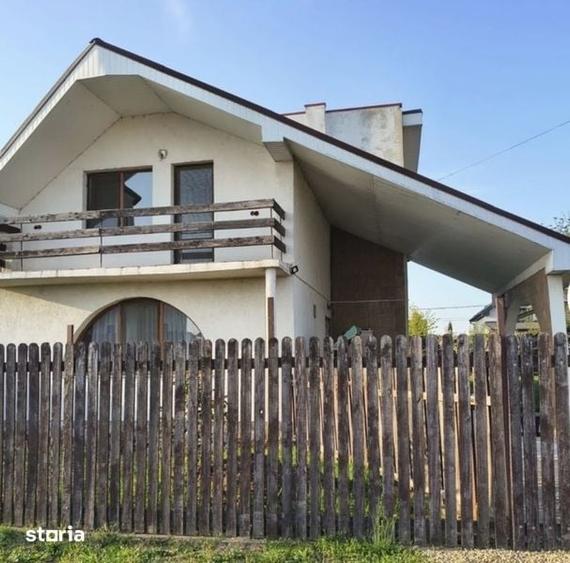 Casă cu 4 camere cu Teren 197 Mp în Sântandrei